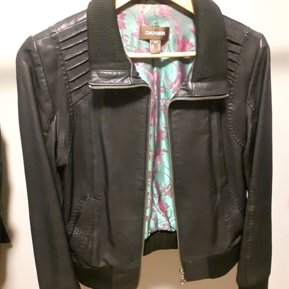 Cute Leather jacket, perfect for Spring 2023 - Picture 4 of 13